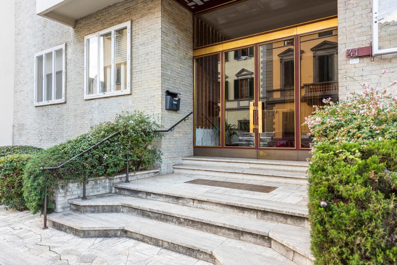 Exclusive Penthouse , Skyline View , With Parking Apartamento
